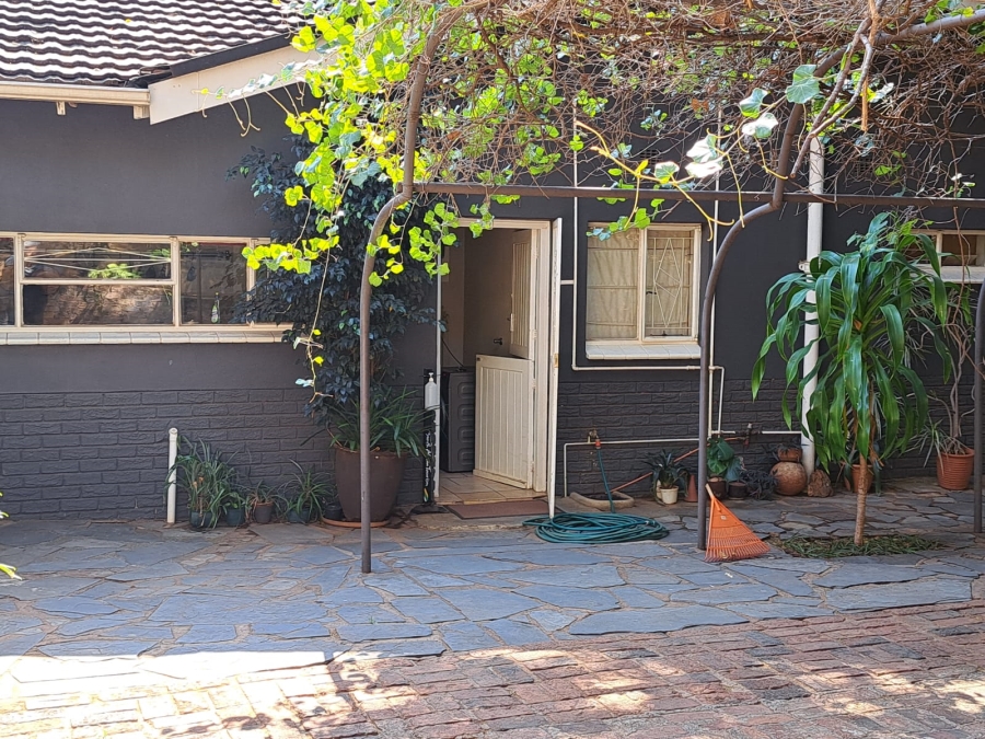 8 Bedroom Property for Sale in Pretoria North Gauteng