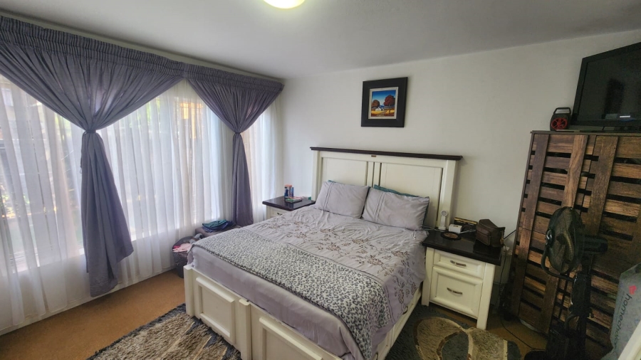 2 Bedroom Property for Sale in Doornpoort Gauteng