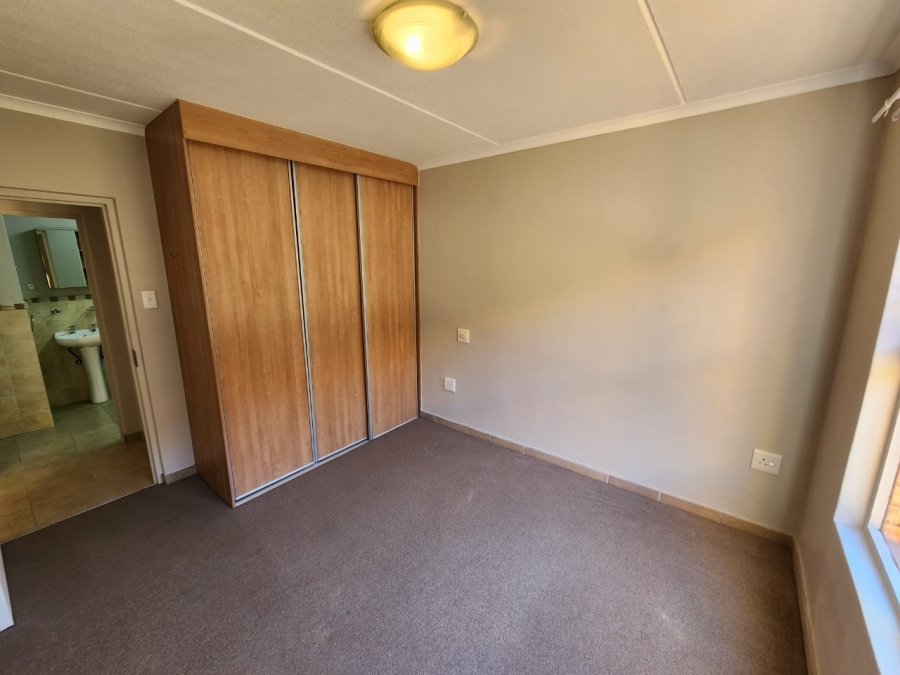 2 Bedroom Property for Sale in Willow Park Manor Gauteng