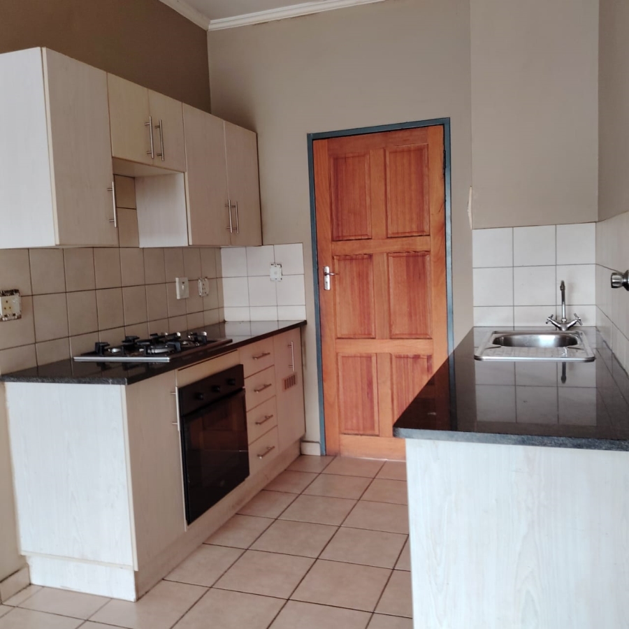 2 Bedroom Property for Sale in Noordwyk Gauteng