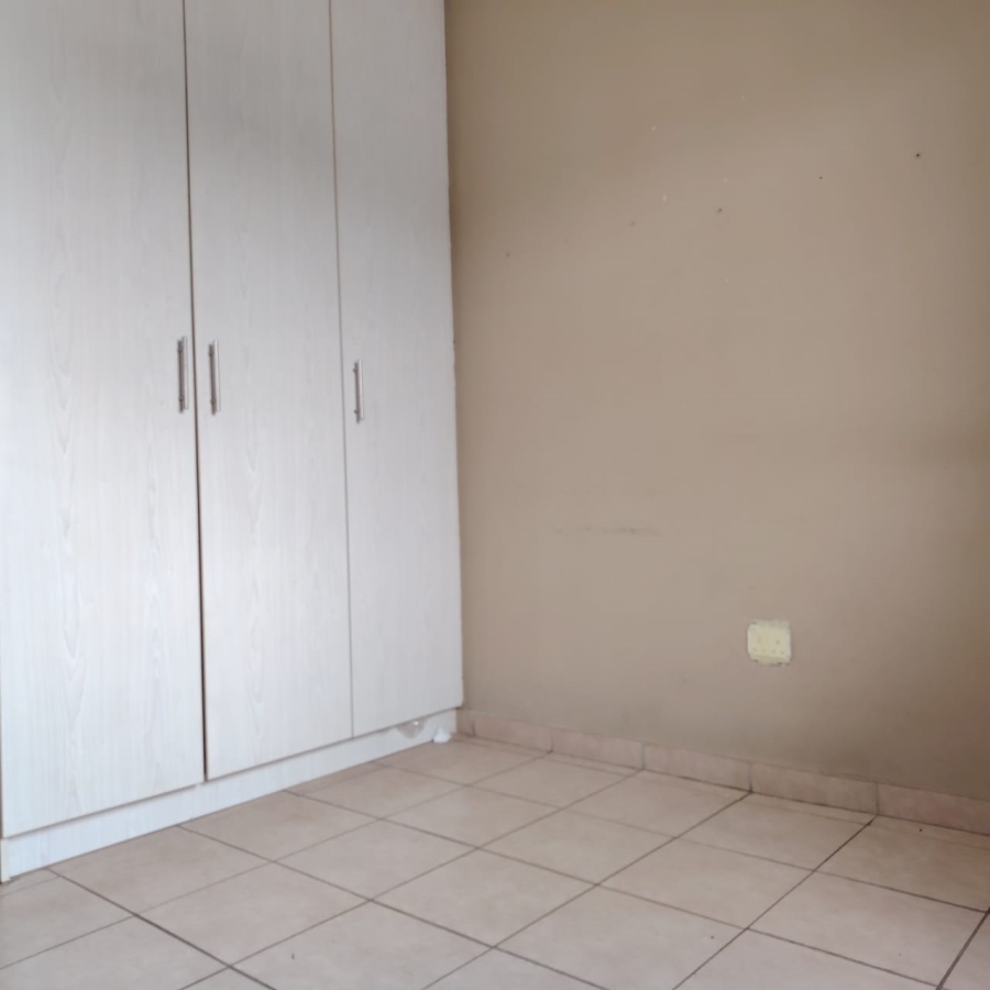 2 Bedroom Property for Sale in Noordwyk Gauteng