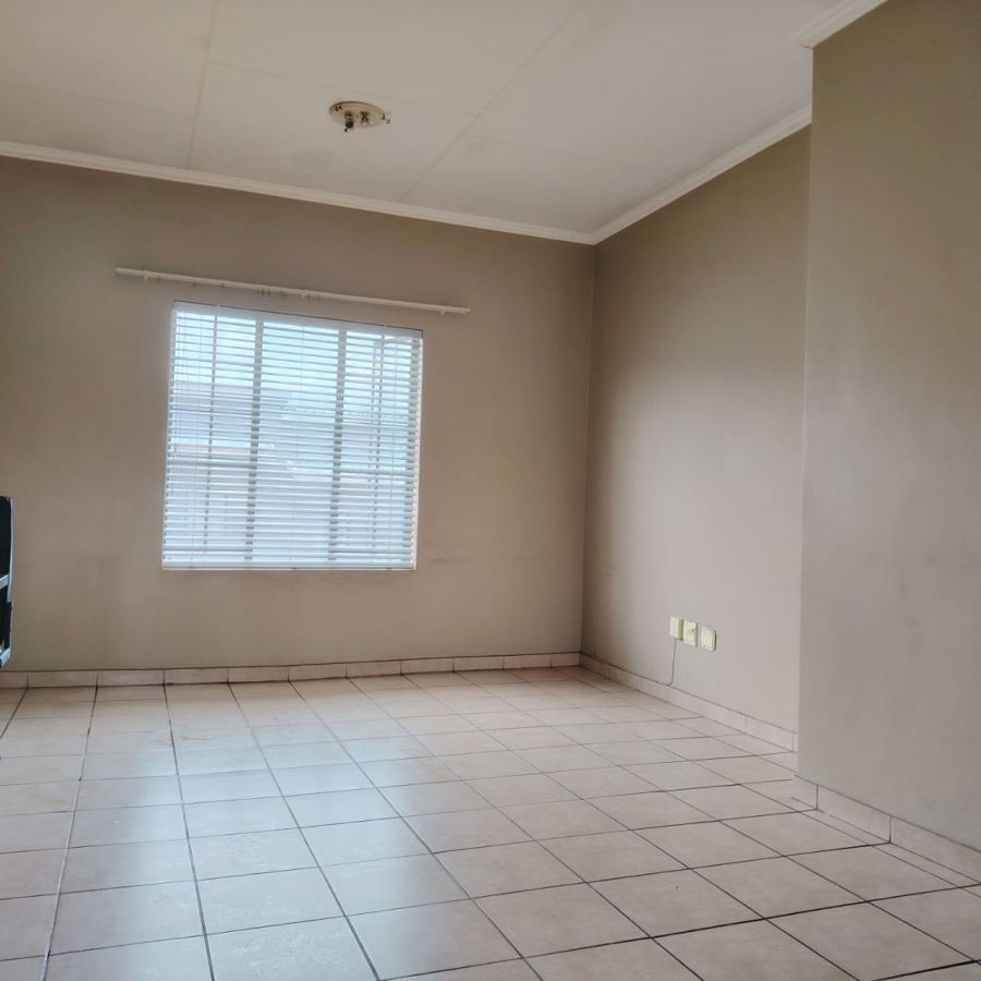 2 Bedroom Property for Sale in Noordwyk Gauteng