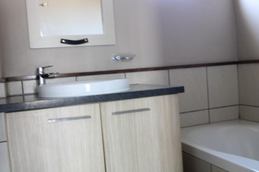 1 Bedroom Property for Sale in Fourways Gauteng