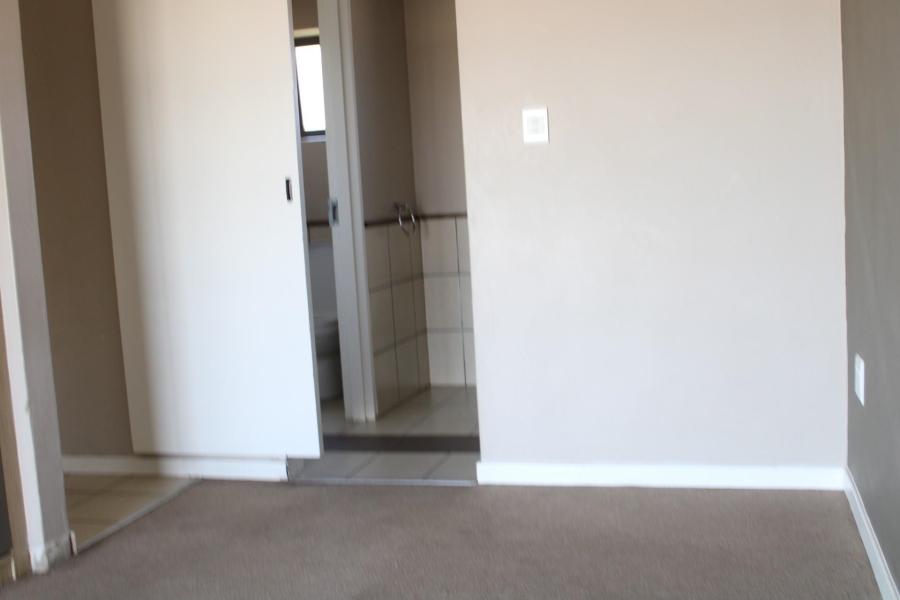 1 Bedroom Property for Sale in Fourways Gauteng