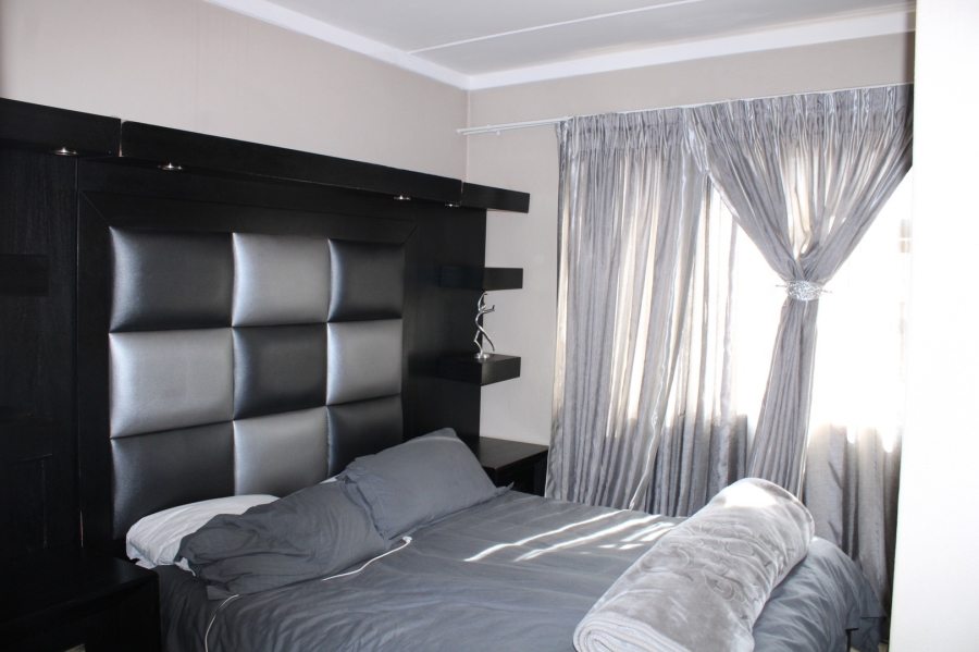 2 Bedroom Property for Sale in Fourways Gauteng