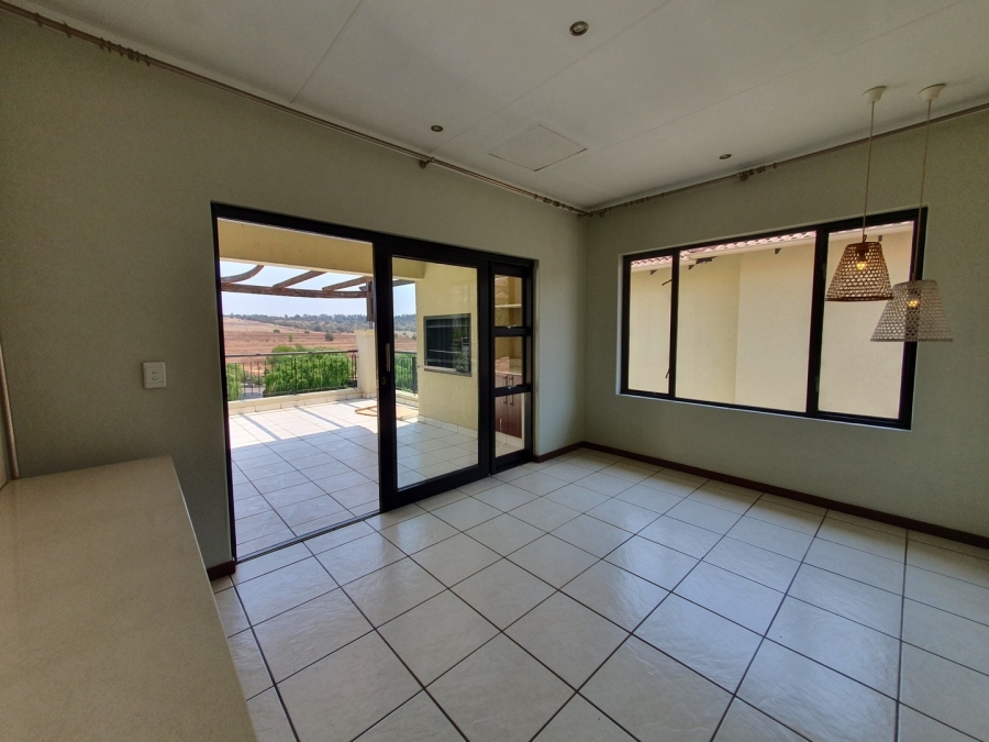 To Let 2 Bedroom Property for Rent in Sunninghill Gauteng