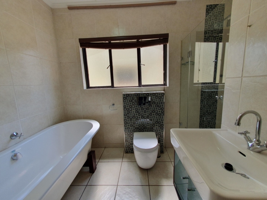 To Let 2 Bedroom Property for Rent in Sunninghill Gauteng