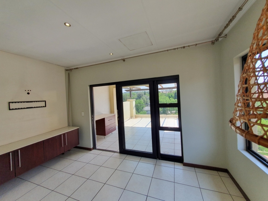 To Let 2 Bedroom Property for Rent in Sunninghill Gauteng