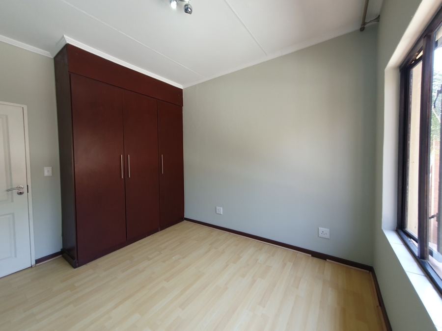 To Let 2 Bedroom Property for Rent in Sunninghill Gauteng