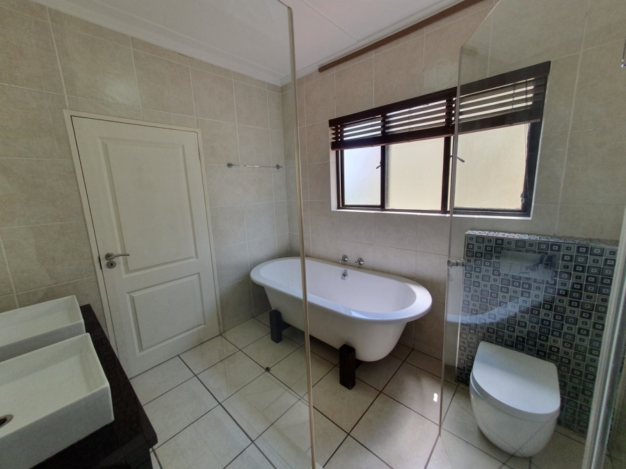 To Let 2 Bedroom Property for Rent in Sunninghill Gauteng