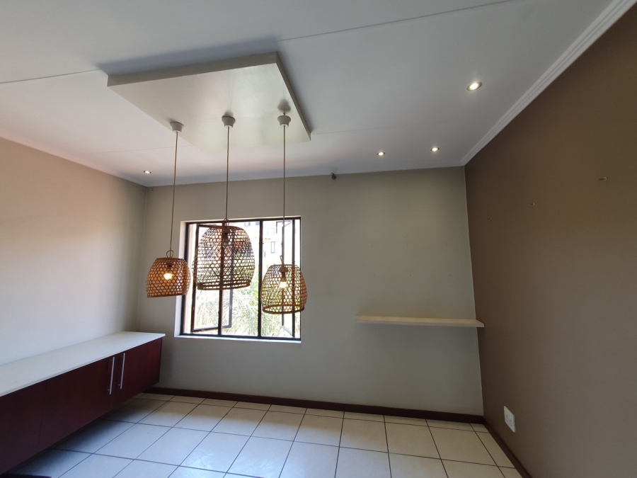 To Let 2 Bedroom Property for Rent in Sunninghill Gauteng