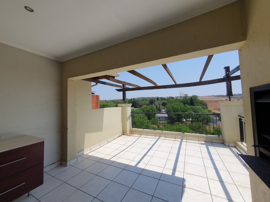 To Let 2 Bedroom Property for Rent in Sunninghill Gauteng