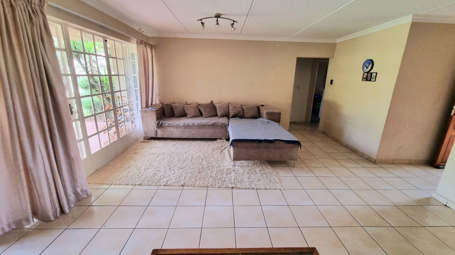 To Let 2 Bedroom Property for Rent in Noordwyk Gauteng