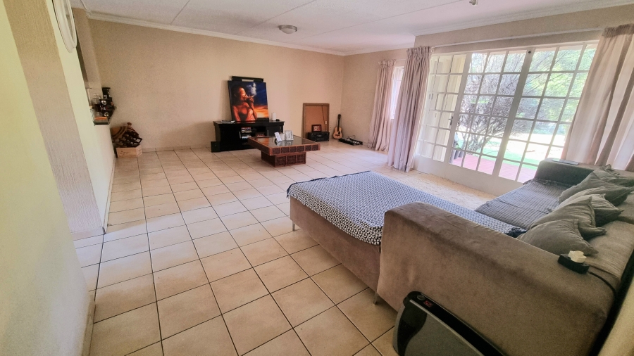 To Let 2 Bedroom Property for Rent in Noordwyk Gauteng