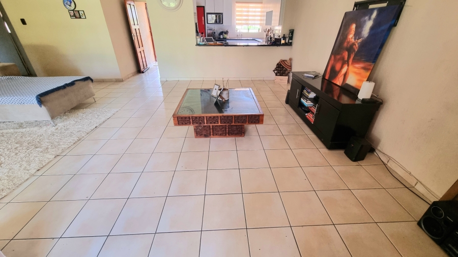 To Let 2 Bedroom Property for Rent in Noordwyk Gauteng