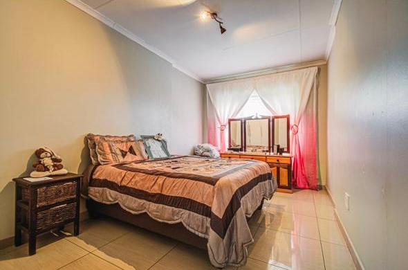 3 Bedroom Property for Sale in Klippoortje Gauteng