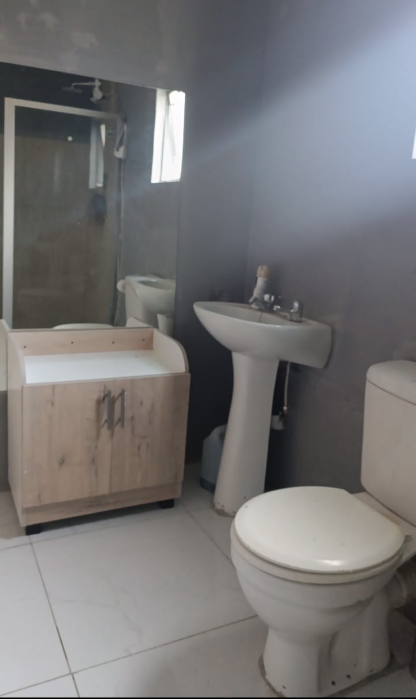 To Let 2 Bedroom Property for Rent in Waterfall Gauteng