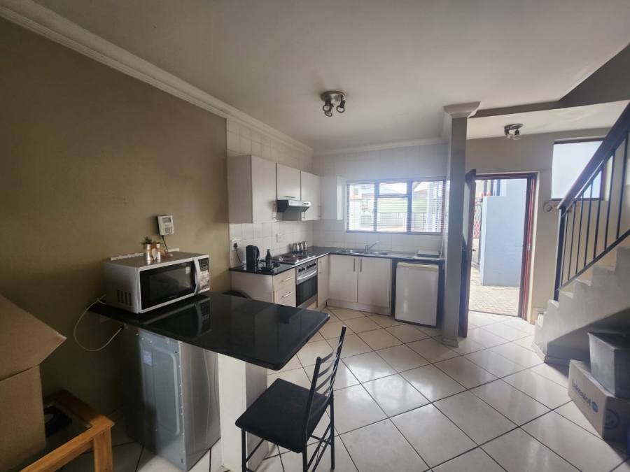 To Let 2 Bedroom Property for Rent in Ravenswood Gauteng