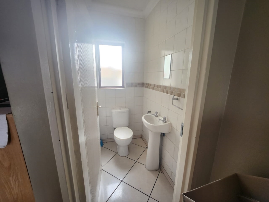 To Let 2 Bedroom Property for Rent in Ravenswood Gauteng