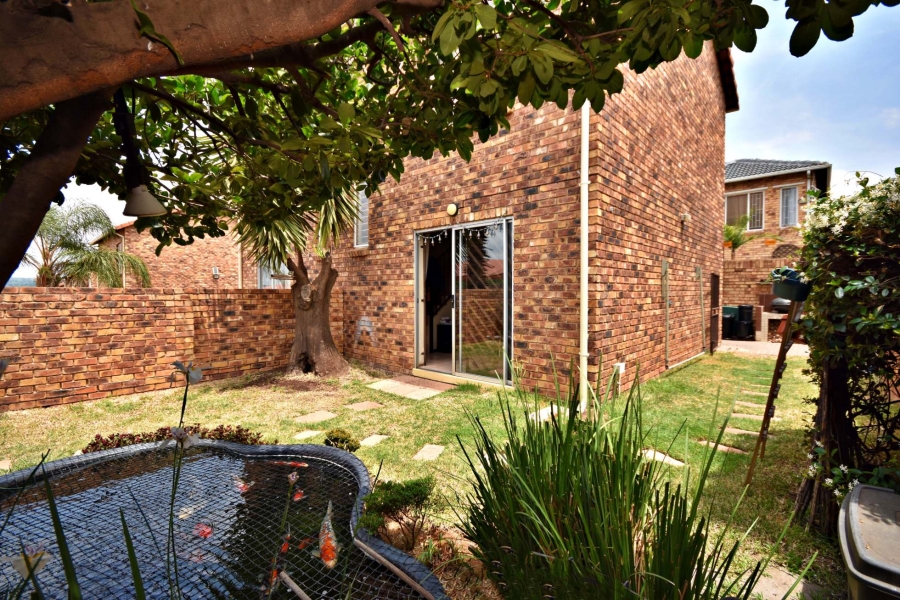 2 Bedroom Property for Sale in Olivedale Gauteng