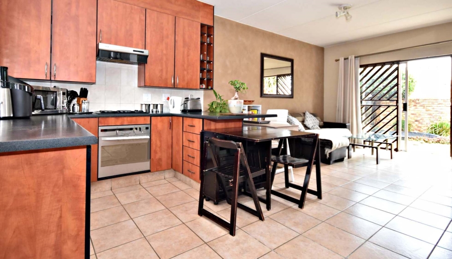 2 Bedroom Property for Sale in Olivedale Gauteng