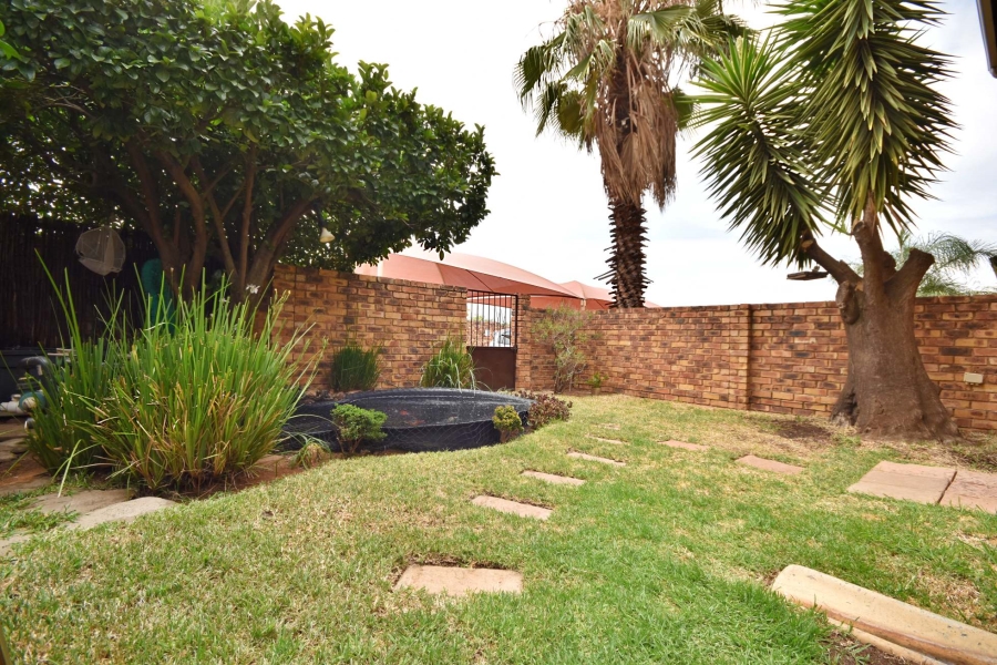 2 Bedroom Property for Sale in Olivedale Gauteng