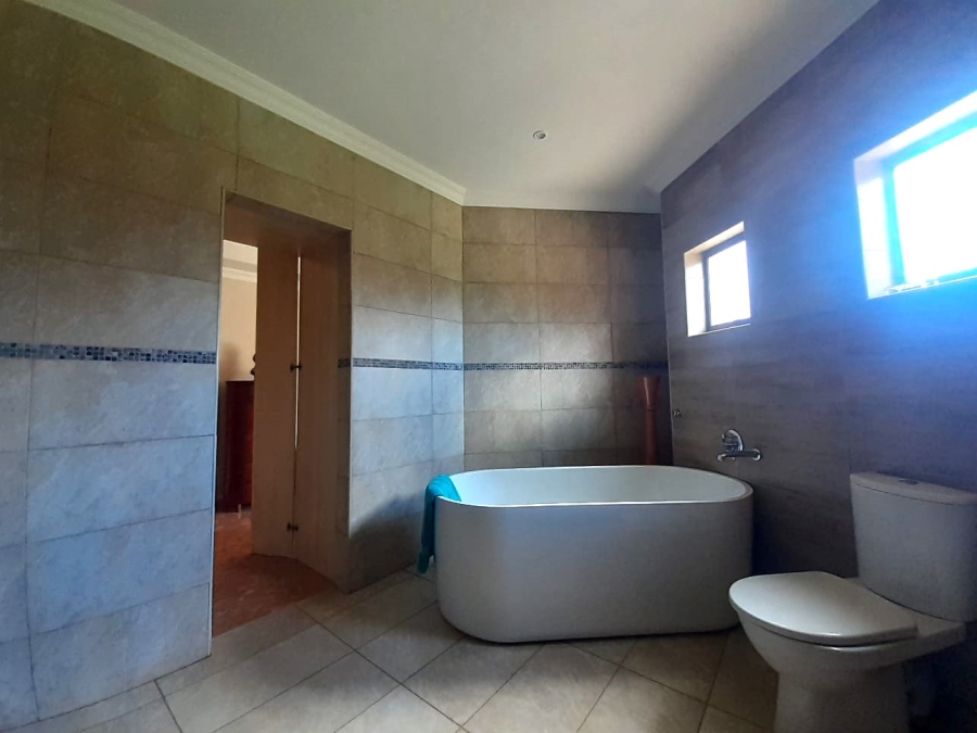 4 Bedroom Property for Sale in Waldrift Gauteng