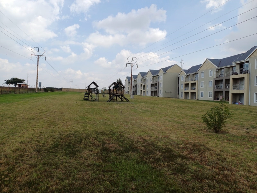 2 Bedroom Property for Sale in Riverspray Lifestyle Estate Gauteng