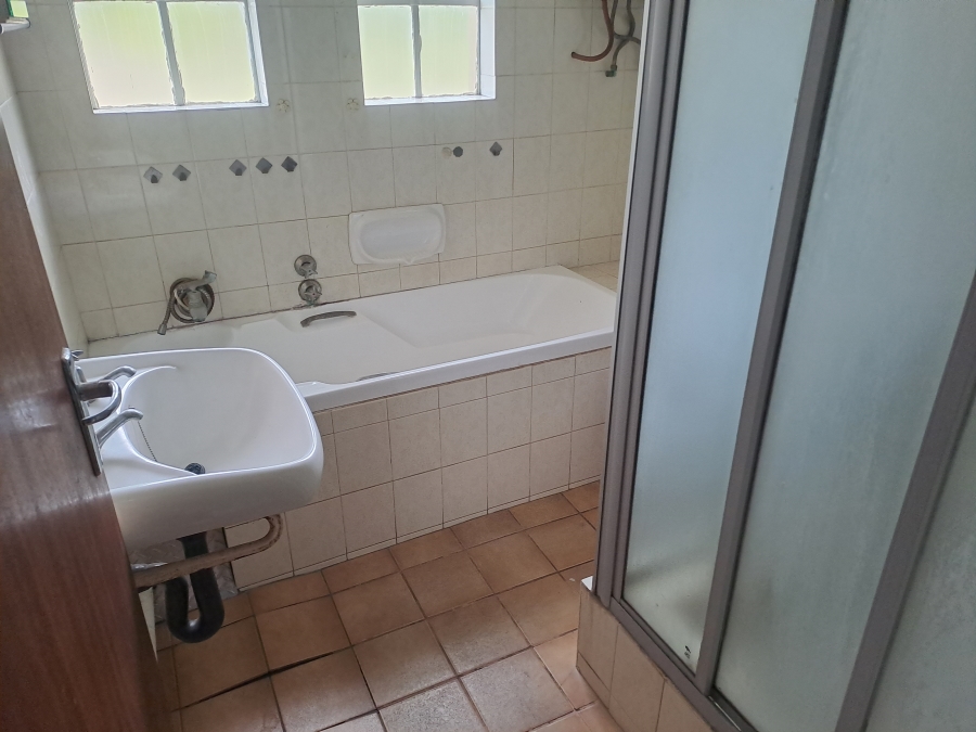 To Let 3 Bedroom Property for Rent in Vanwaartshof Gauteng