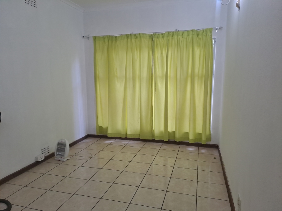 8 Bedroom Property for Sale in Vanwaartshof Gauteng