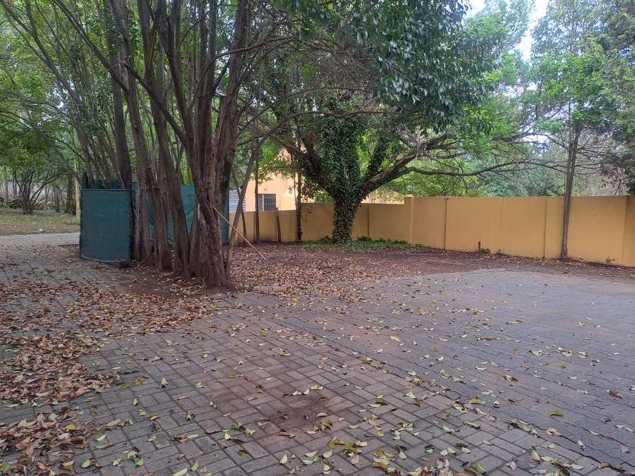 8 Bedroom Property for Sale in Vanwaartshof Gauteng