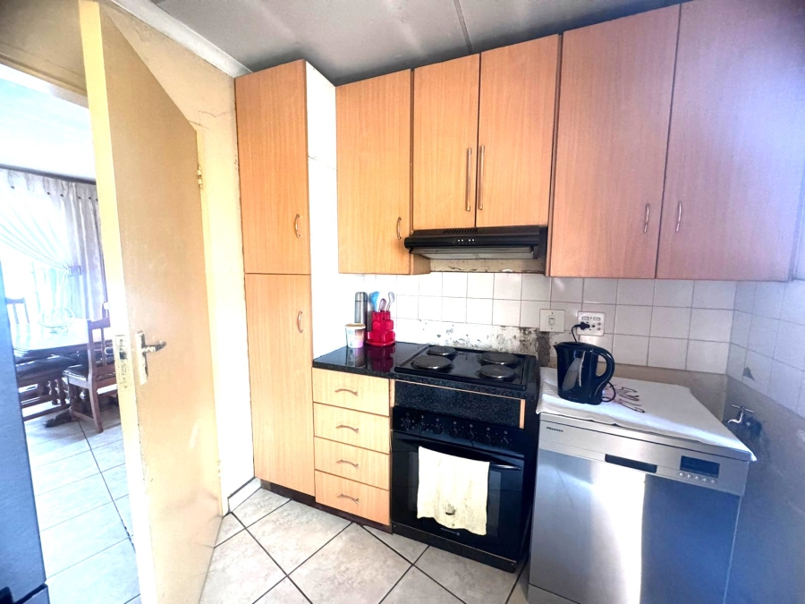 4 Bedroom Property for Sale in Motsu Gauteng