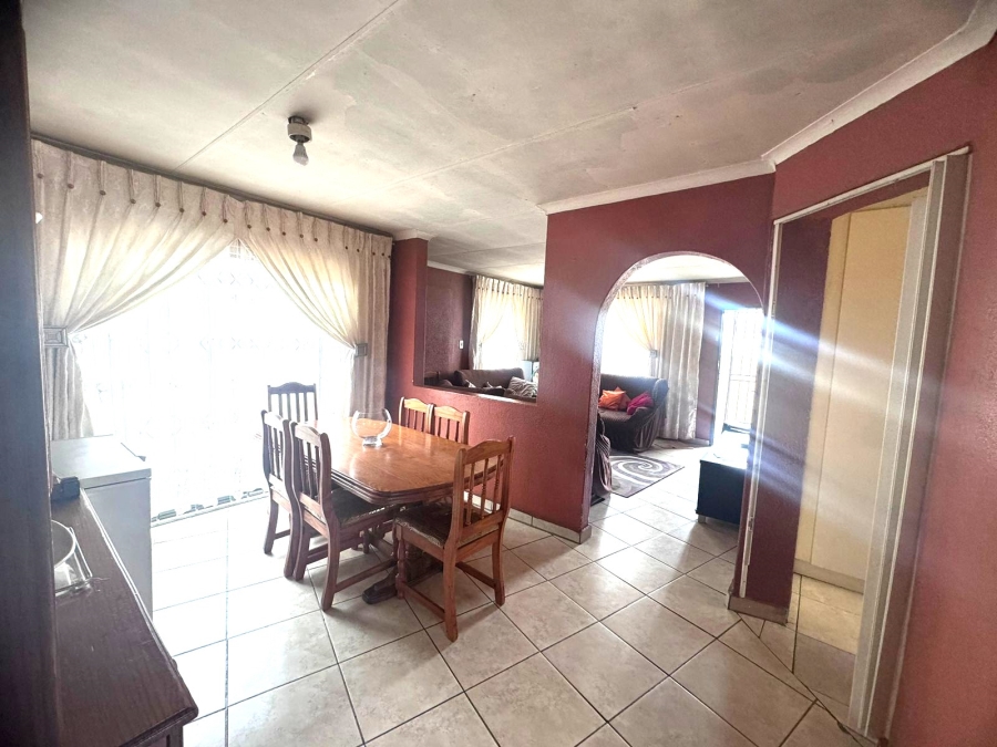 4 Bedroom Property for Sale in Motsu Gauteng