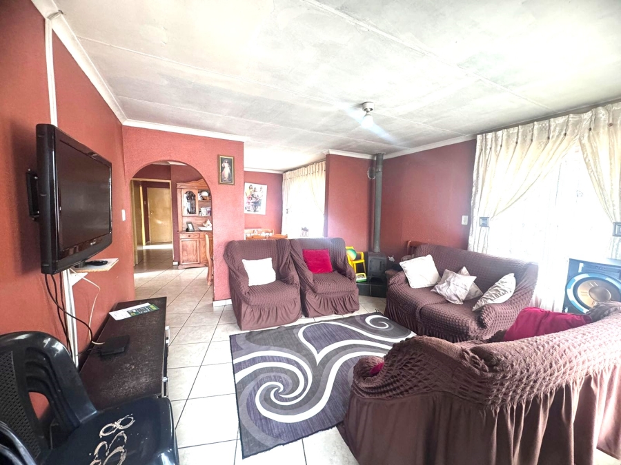 4 Bedroom Property for Sale in Motsu Gauteng