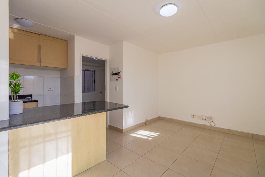 1 Bedroom Property for Sale in Sandown Gauteng