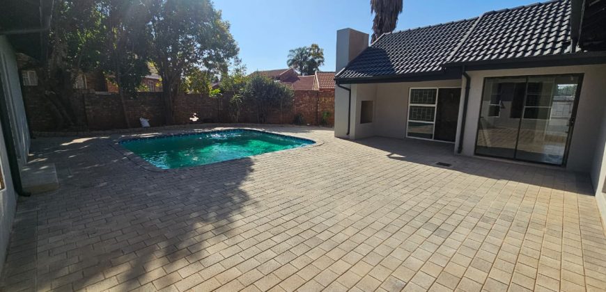 4 Bedroom Property for Sale in Florauna Gauteng