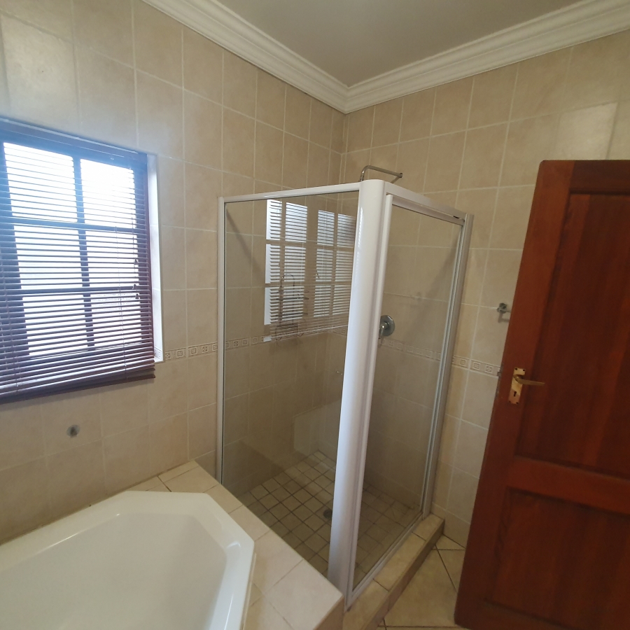 5 Bedroom Property for Sale in Montana Tuine Gauteng