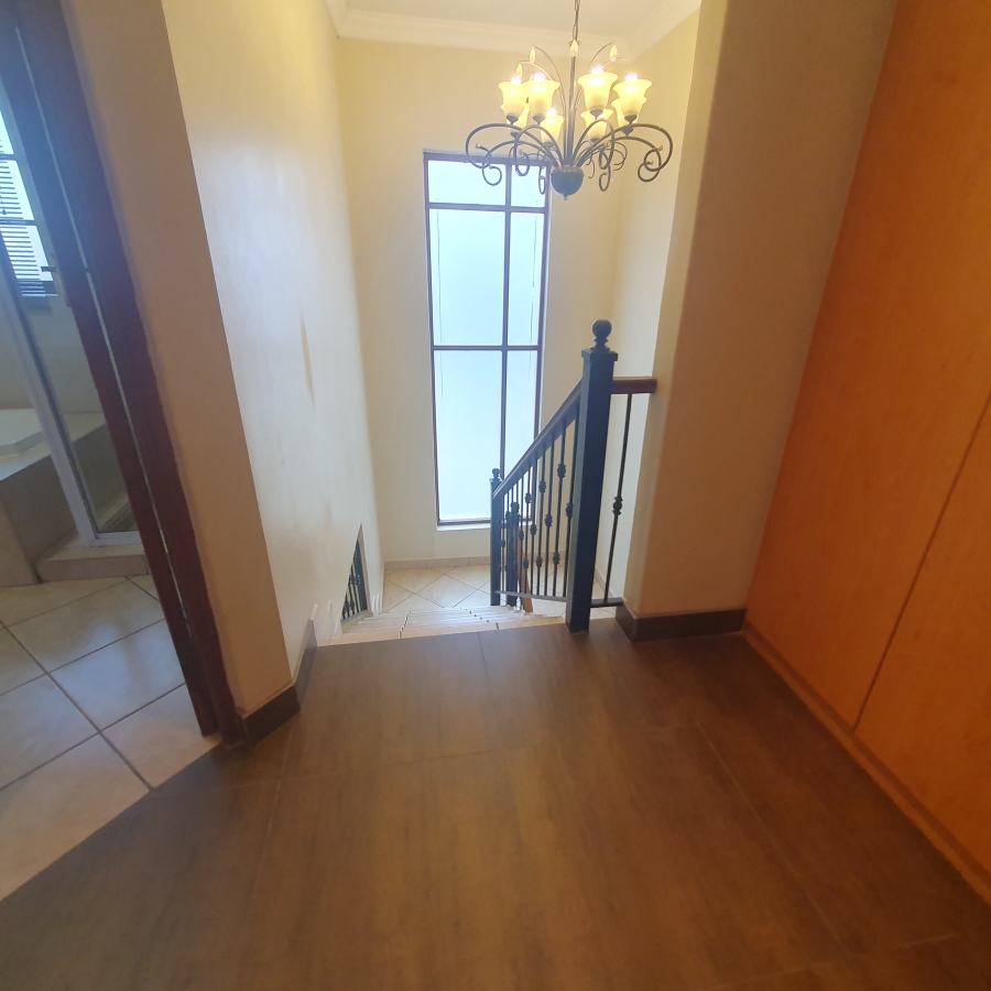 5 Bedroom Property for Sale in Montana Tuine Gauteng