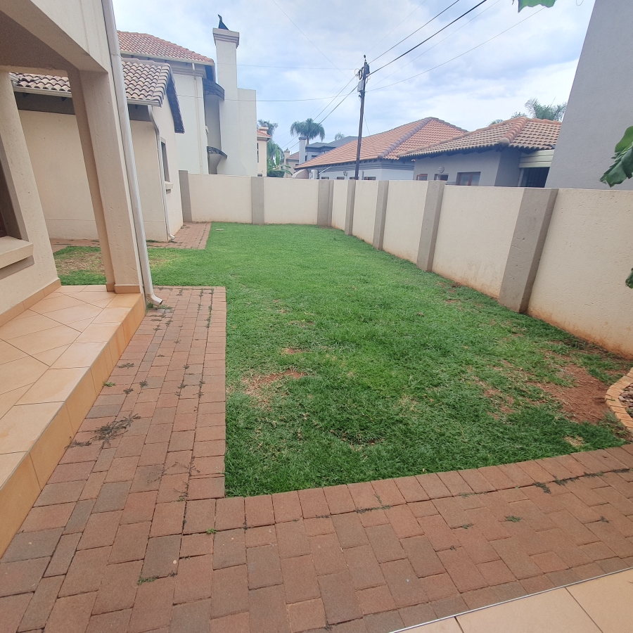 5 Bedroom Property for Sale in Montana Tuine Gauteng