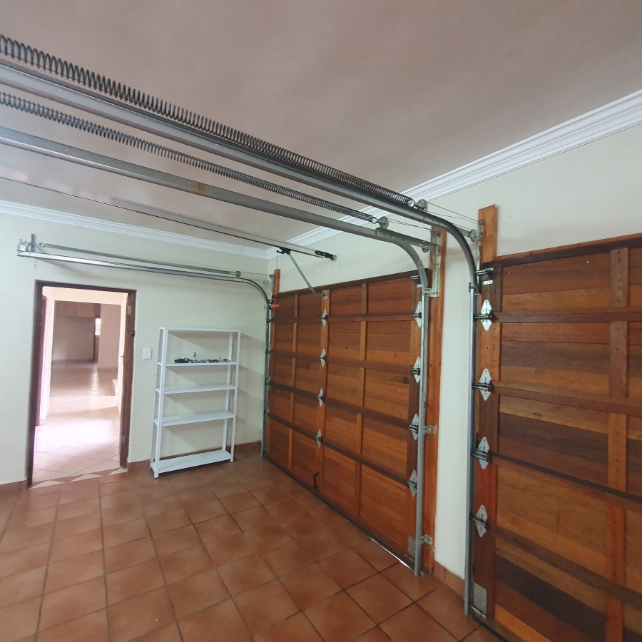 5 Bedroom Property for Sale in Montana Tuine Gauteng