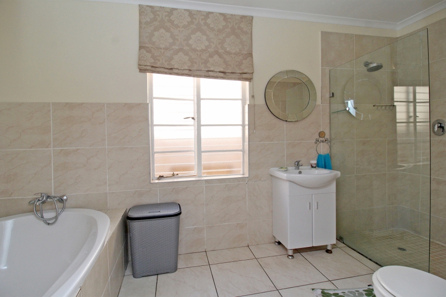 3 Bedroom Property for Sale in Orange Grove Gauteng