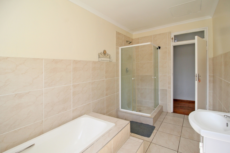 3 Bedroom Property for Sale in Orange Grove Gauteng