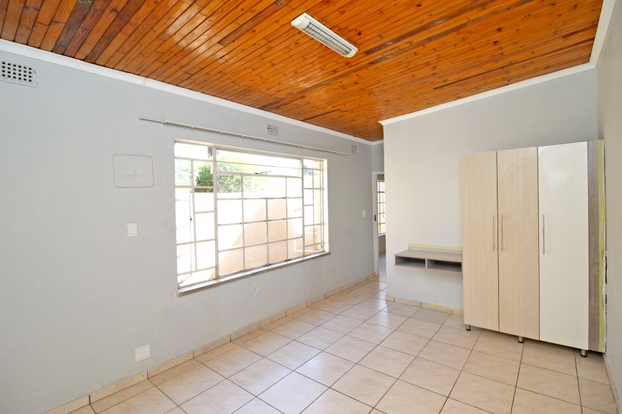 3 Bedroom Property for Sale in Orange Grove Gauteng