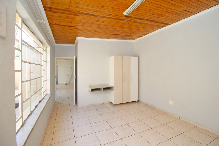 3 Bedroom Property for Sale in Orange Grove Gauteng