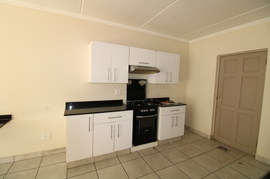 To Let 3 Bedroom Property for Rent in Beverley Gauteng