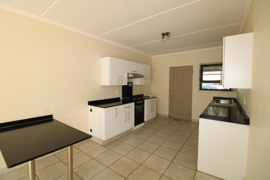 To Let 3 Bedroom Property for Rent in Beverley Gauteng