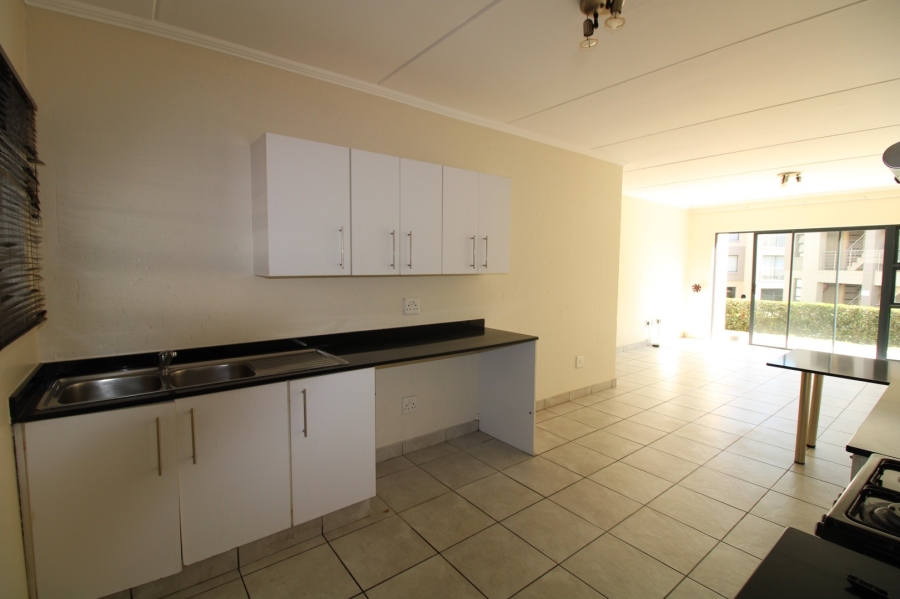 To Let 3 Bedroom Property for Rent in Beverley Gauteng