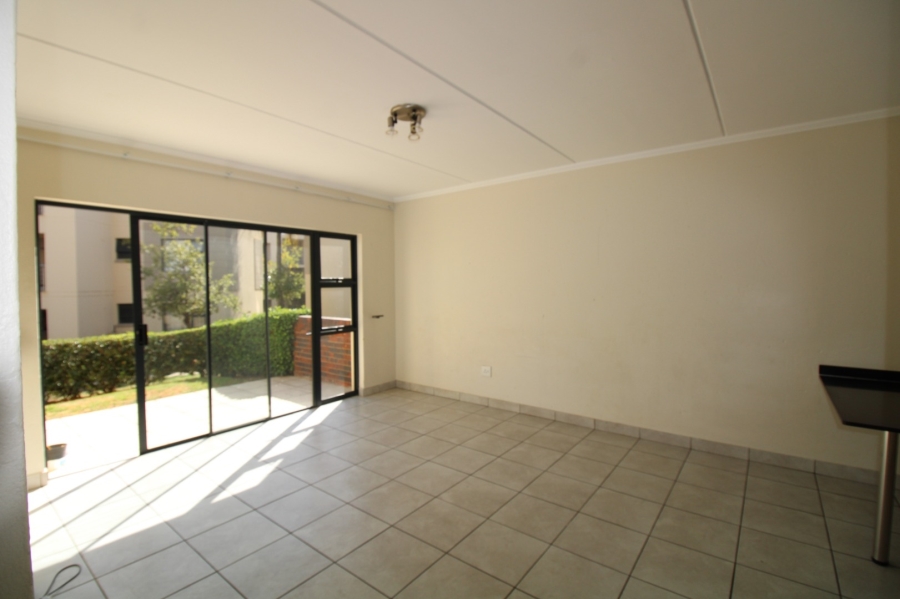 To Let 3 Bedroom Property for Rent in Beverley Gauteng