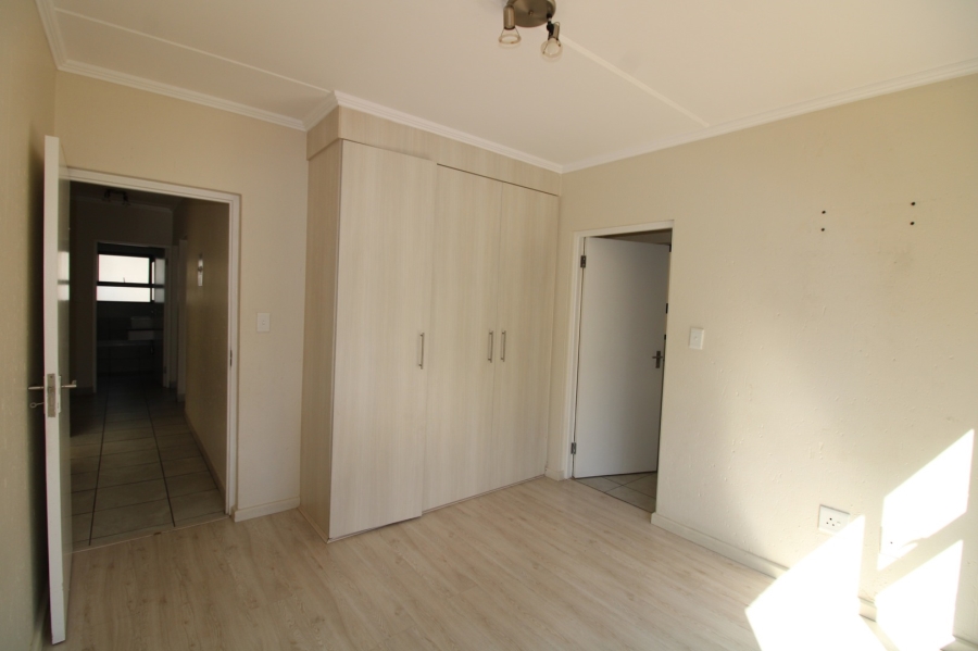 To Let 3 Bedroom Property for Rent in Beverley Gauteng