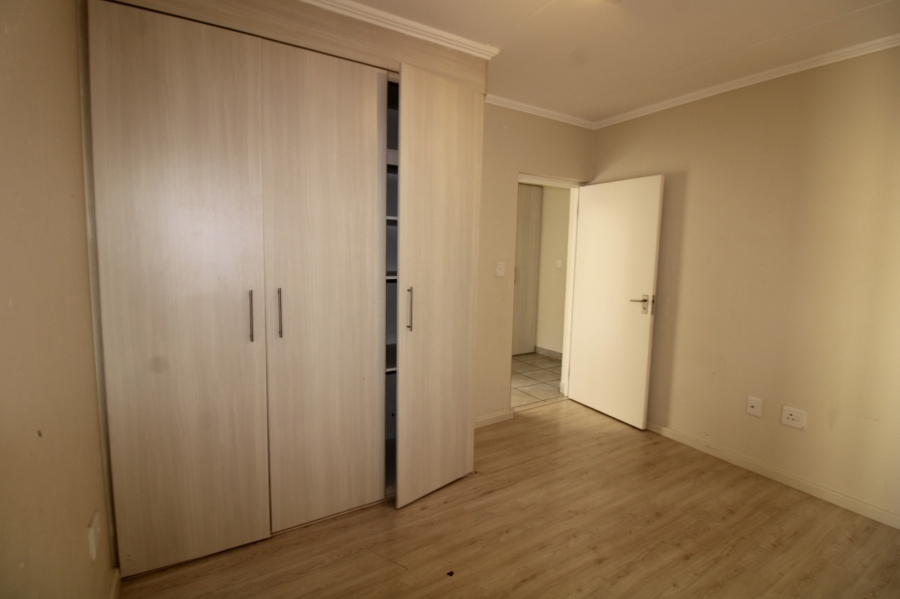 To Let 3 Bedroom Property for Rent in Beverley Gauteng